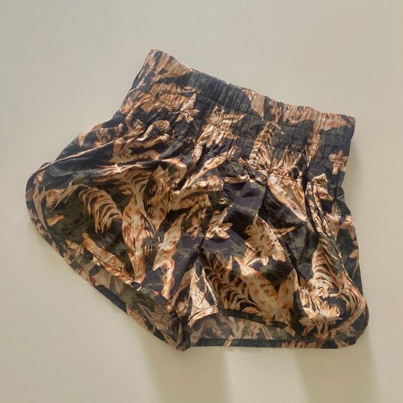 Free Peope "the way home" athletic shorts - Picture 3 of 10